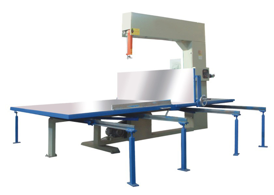Máy cắt bọt PU cao 1,74kw 1200mm Chiều dọc CE trong tấm