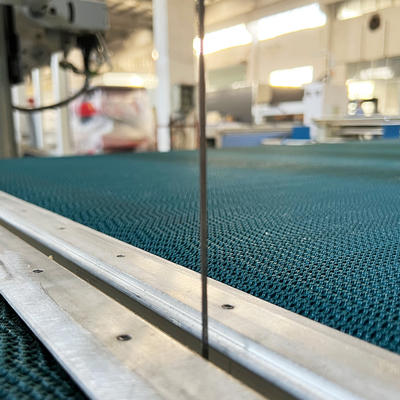 Máy cắt đường viền CNC dao động hai lưỡi Máy cắt bọt xốp PU