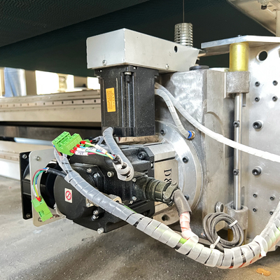 Máy cắt hai lưỡi tự động Máy cắt CNC bọt xốp PU ngang