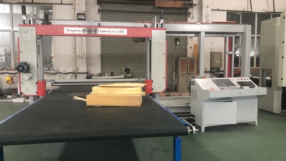 Máy cắt bọt biển ngang CNC Bọt PU Lưỡi dao tự động 6kw