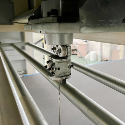D&T Máy cắt đường viền quay vòng loại dọc PU Bọt cứng tốc độ cao