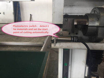 Máy cắt đường viền quay vòng hợp lý để cắt bọt biển composite và vật liệu