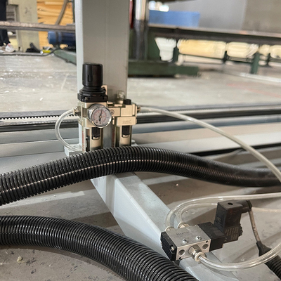 Máy cắt bọt polyurethane tự động cho máy cắt bọt chân ngang tốc độ cao