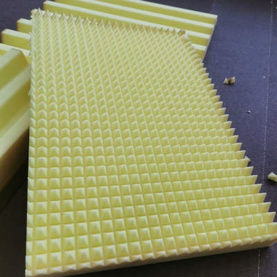 Máy cắt bọt biển ngang CNC chính xác cao với lưỡi dao động cho bọt polyurethane