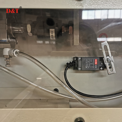 Máy cắt bọt PU chính xác cho len đá PIR EVA cắt thẳng đứng 5 bánh