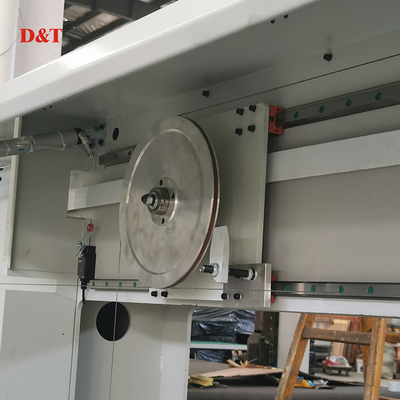 Máy cắt bọt PU chính xác 5 bánh dây nhanh cho vải đá PIR EVA cắt thẳng đứng