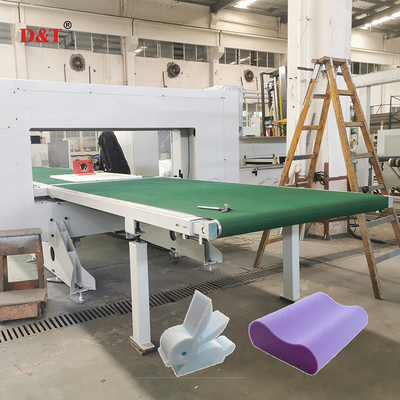 Máy cắt bọt PU chính xác cho len đá PIR EVA cắt thẳng đứng 5 bánh