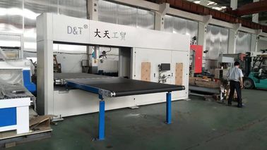 Máy tạo bọt polyurethane Cnc dọc với dao quay