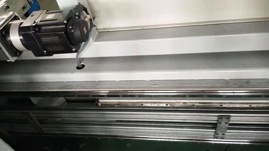 Máy tạo bọt polyurethane Cnc dọc với dao quay