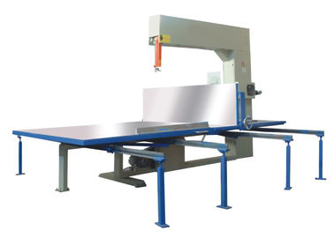 Máy cắt xốp D & T PU dọc Máy cắt xốp Polystyrene Cnc với CE